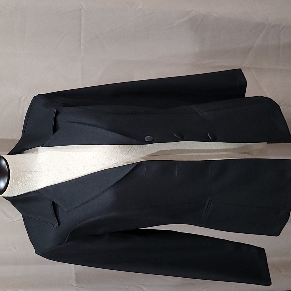 City Triangles women's suit